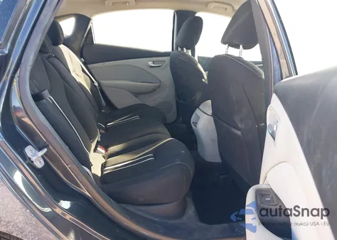 2013 Dodge Dart Sxt z USA, uszkodzony, nr VIN 1C3CDFBAXDD292737